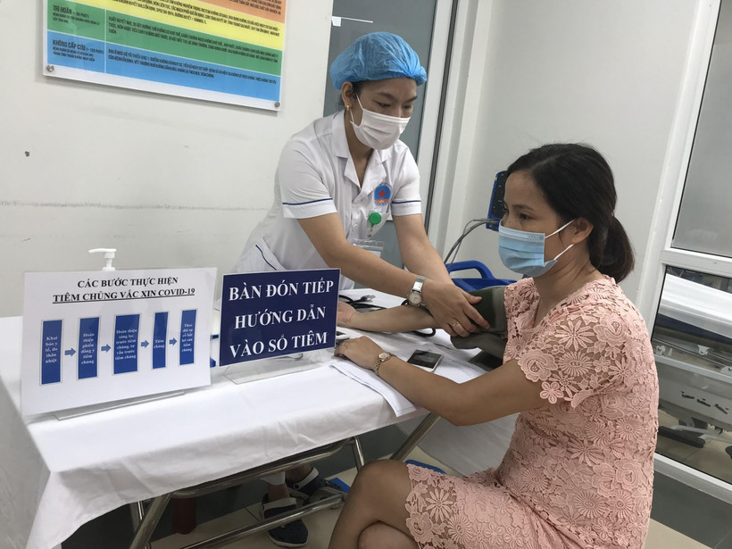 ​ Dịch COVID-19: Triển khai chiến dịch tiêm chủng lớn nhất lịch sử