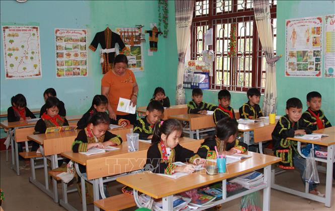 Nâng cao kiến thức vận động chính sách về quản trị quyền trẻ em
