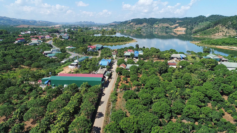 Một góc cao nguyên Nà Sản, xã Chiềng Mung, huyện Mai Sơn, tỉnh Sơn La hiện nay. Ảnh: Hữu Quyết – TTXVN