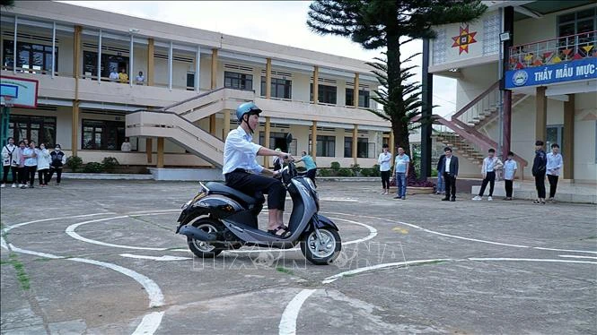 Gia Lai nâng cao ý thức lái xe gắn máy an toàn cho học sinh trung học phổ thông