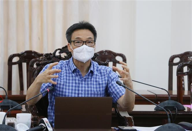 Phó Thủ tướng Vũ Đức Đam: Triển khai đồng bộ "chiến lược vùng" để sớm kiểm soát dịch COVID-19 khu vực phía Nam