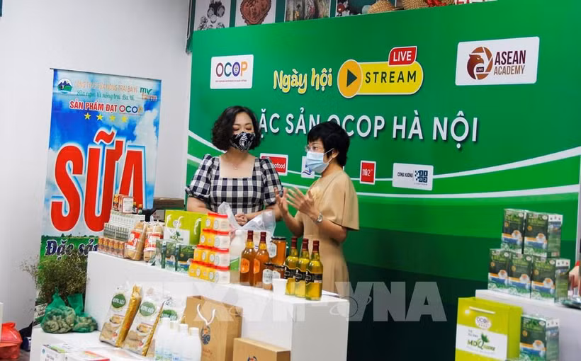 Hà Nội khai mạc phiên chợ đêm trên mây số thứ 5 