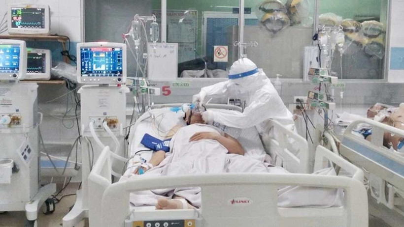 Dịch COVID-19: Ngày 29/9 có 23.568 ca khỏi bệnh, gần 7.000 bệnh nhân nặng đang được điều trị