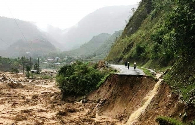 Cảnh báo nguy cơ lũ quét, sạt lở đất trong đêm tại Nghệ An, Gia Lai và vùng núi Bắc Bộ