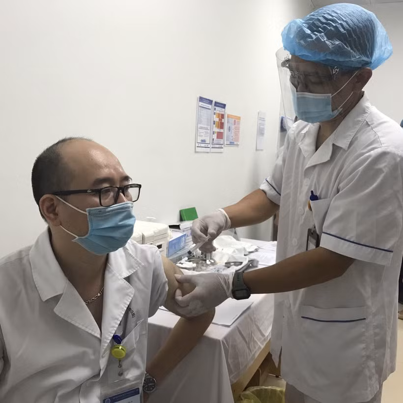 Bộ Y tế tạo điều kiện để doanh nghiệp, địa phương nhập vaccine phòng COVID-19