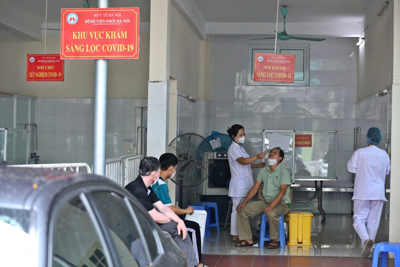 Dịch COVID-19: Ghi nhận 1.336 ca mới, tăng hơn 2 lần so với ngày 18/10