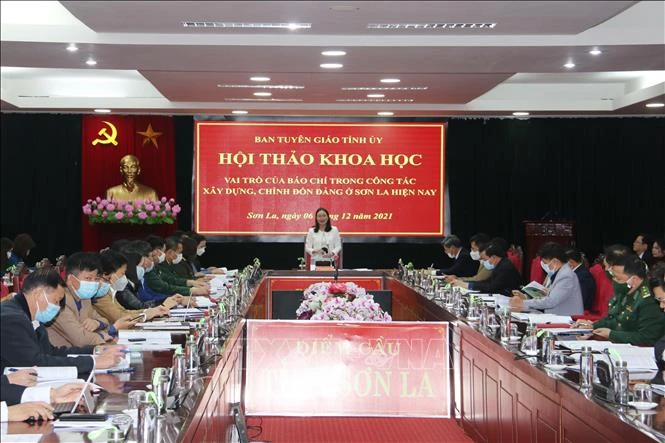 Nâng cao vai trò của báo chí trong công tác xây dựng, chỉnh đốn Đảng ở Sơn La