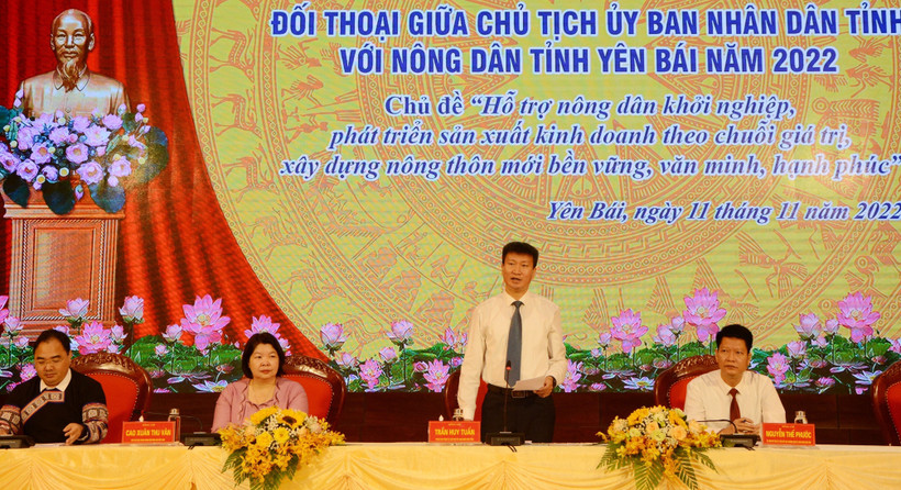 Chủ tịch UBND tỉnh Yên Bái Trần Huy Tuấn chủ trì Hội nghị. Ảnh: Tiến Khánh - TTXVN