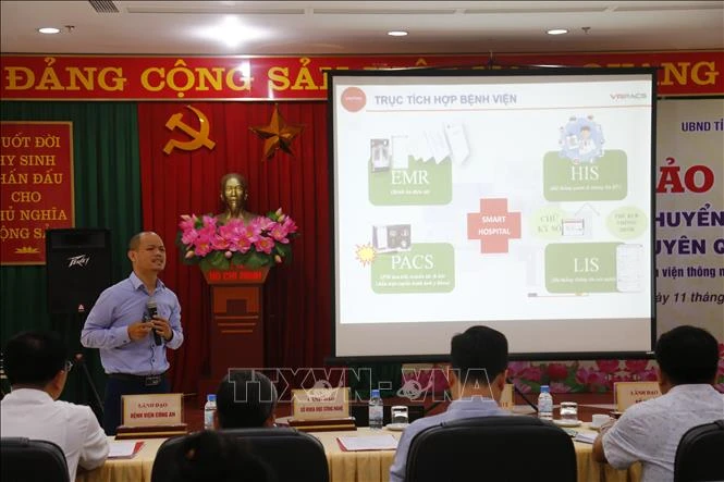 Thu hẹp khoảng cách tiếp cận các dịch vụ y tế số cho người dân