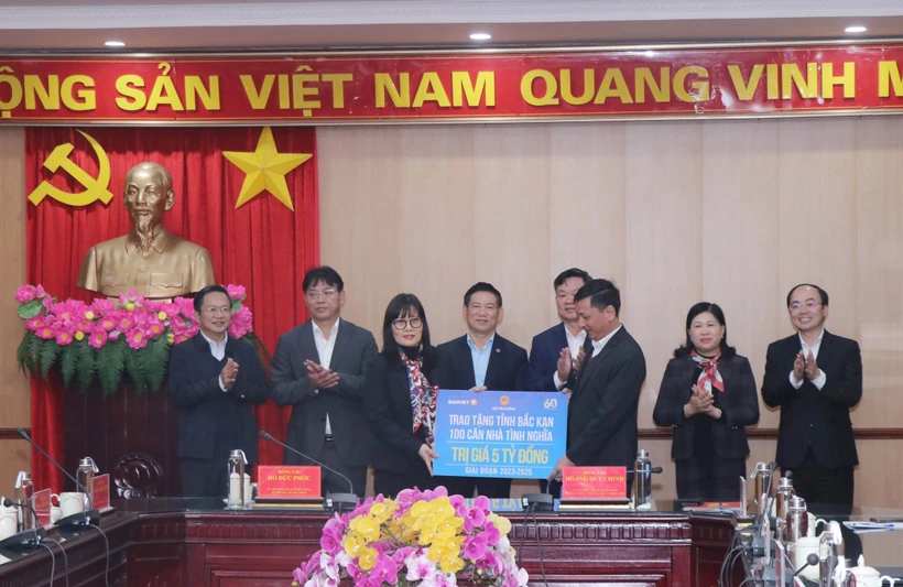 Bộ Tài chính kết nối hỗ trợ an sinh xã hội cho tỉnh Bắc Kạn