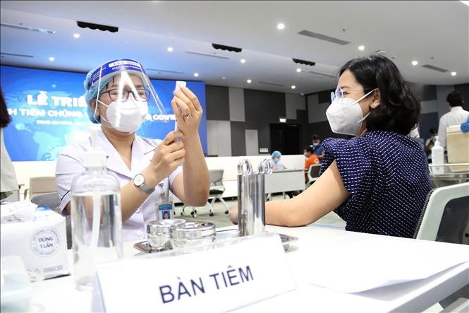 Dịch COVID-19: Có 4.513 ca mắc mới, cuối tháng 10/2021 sẽ tiêm vaccine cho trẻ em