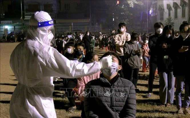 Cả nước có thêm 16.110 ca mắc COVID-19, số ca mắc mới tại Hà Nội cao nhất nước