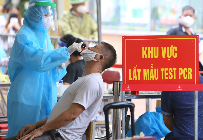 Dịch COVID-19: Ngày 16/9, số mắc mới vượt mốc 3.000 ca/ngày; Vaccine vẫn là biện pháp quan trọng trong phòng, chống dịch COVID-19