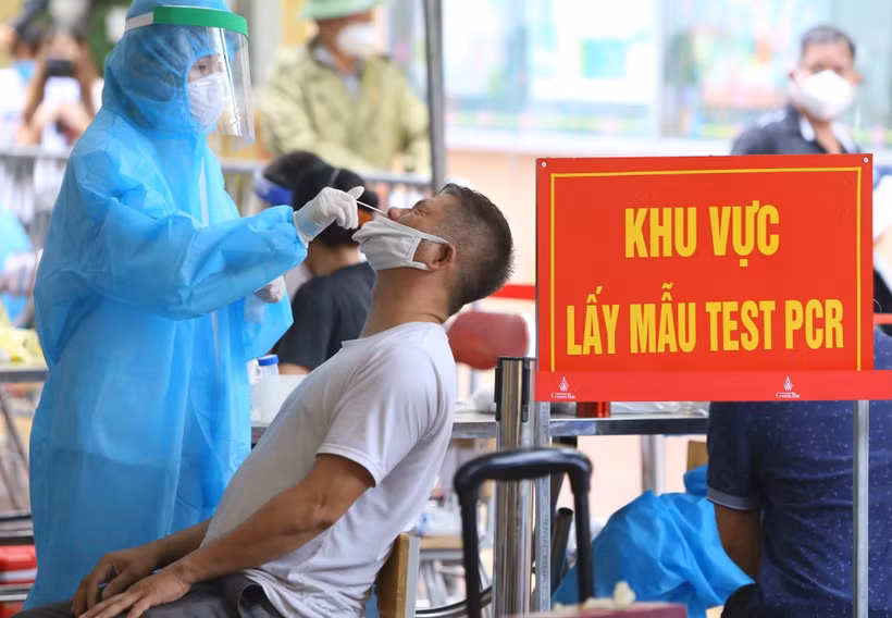 Dịch COVID-19: Ngày 16/9, số mắc mới vượt mốc 3.000 ca/ngày; Vaccine vẫn là biện pháp quan trọng trong phòng, chống dịch COVID-19