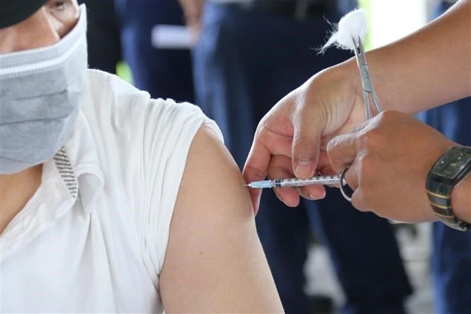 Dịch COVID-19: Ngày 14/6, số ca mắc mới tăng thêm 240 ca so với ngày trước đó