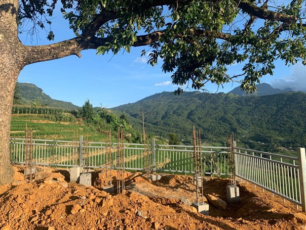 Yêu cầu tạm dừng bê tông hóa điểm ngắm cảnh ở Y Tý