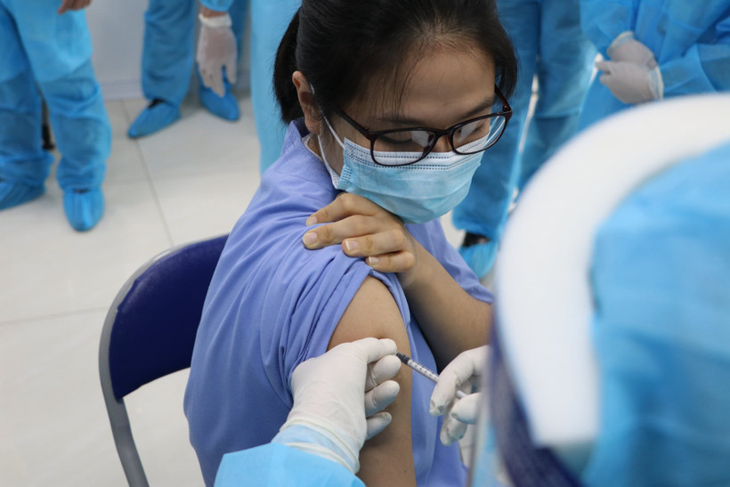 Tìm mọi cách tháo gỡ, tăng tỷ lệ được tiếp cận, tiêm chủng vaccine phòng COVID-19