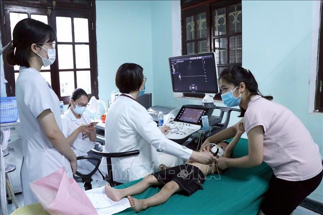 Khám sàng lọc tim miễn phí cho trẻ em tại Tuyên Quang