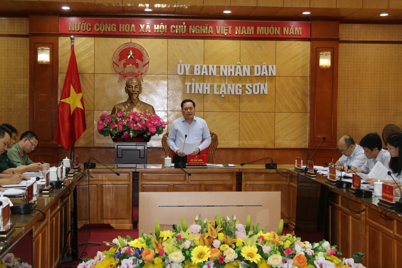 Quang cảnh buổi họp triển khai Thỏa thuận khung xây dựng thí điểm cửa khẩu thông minh. Ảnh: Văn Đạt - TTXVN