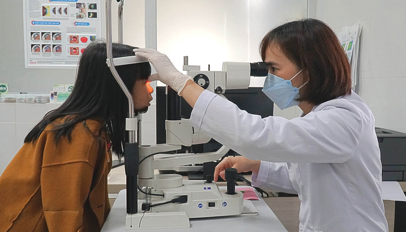 Bệnh nhân khám, điều trị tại Bệnh viện Mắt Cao Nguyên, thành phố Pleiku, tỉnh Gia Lai. Ảnh: Hoài Nam - TTXVN