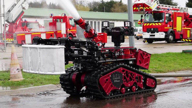 Robot - đồng minh hay kẻ thù của con người sau khủng hoảng COVID-19?