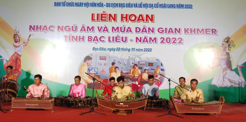 Một tiết mục dự thi tại Liên hoan nhạc Ngũ âm và Múa dân gian Khmer tỉnh Bạc Liêu năm 2022. Ảnh: Nhật Bình - TTXVN