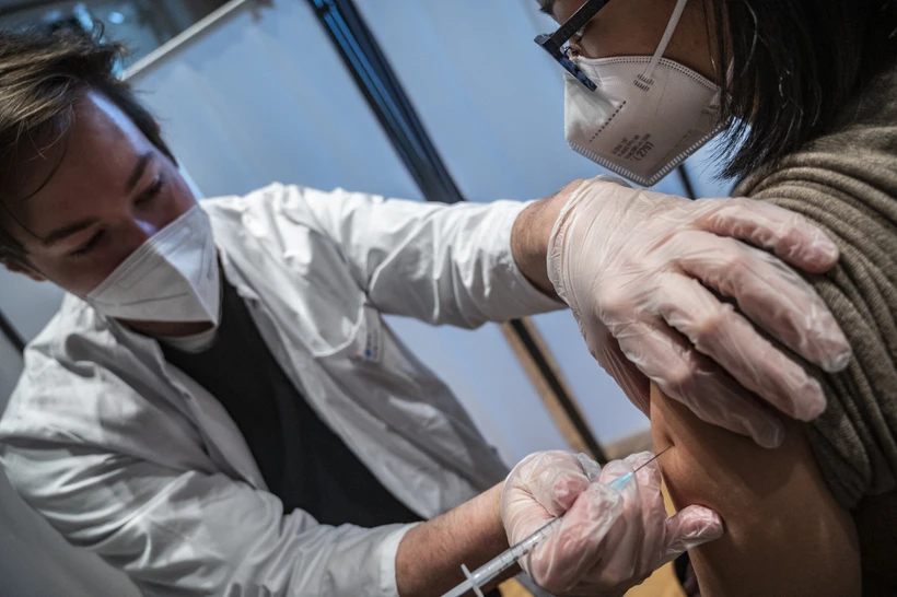 WHO hối thúc tiêm vaccine phòng COVID-19 trong mùa Thu và Đông