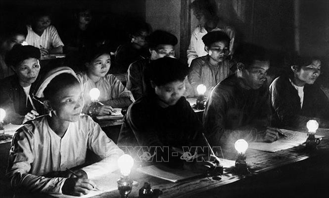 Triển lãm “Truyền thống hiếu học” mừng Quốc khánh và Ngày khai trường
