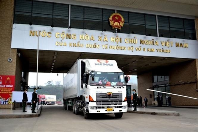 Lào Cai nâng mức kiểm soát dịch COVID-19 tại cửa khẩu và khu công nghiệp