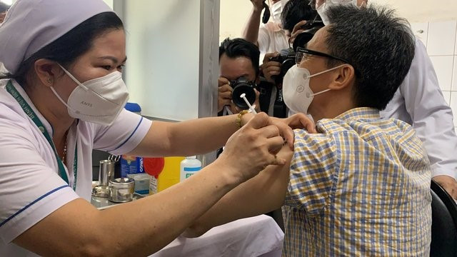 Dịch COVID-19: Cả nước có 873 ca mới; tiêm mũi 3, 4 kịp thời, đầy đủ để duy trì miễn dịch cộng đồng