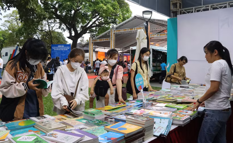 Khám phá kho tàng tri thức vô tận từ sách ở Huế