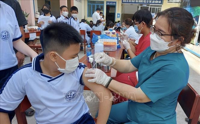 Dịch COVID-19: Ngày 26/4, cả nước có 8.431 ca mắc mới, gần 23.500 ca khỏi bệnh
