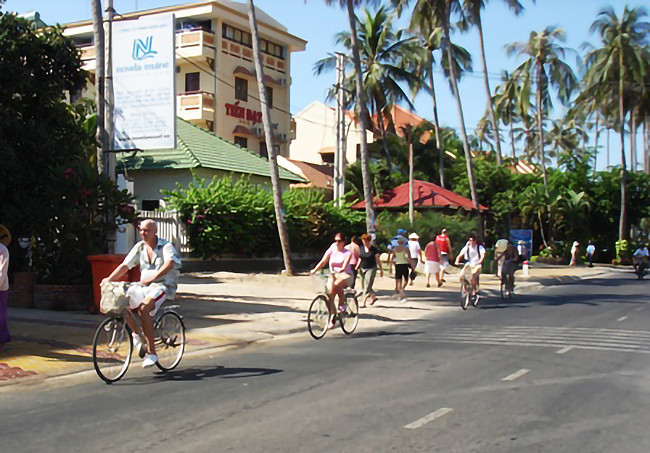 Tuyến đường Nguyễn Đình Chiểu nối Huỳnh Thúc Kháng ở thành phố Phan Thiết (tỉnh Bình Thuận). Ảnh: dulichbinhthuan.com.vn