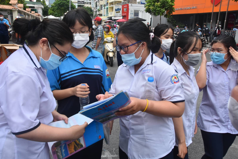 Hơn 1 triệu thí sinh đăng ký dự thi tốt nghiệp Trung học Phổ thông năm 2023
