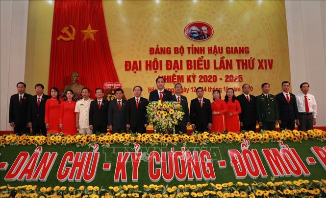 Ban chấp hành Đảng bộ tỉnh Hậu Giang nhiệm kỳ 2020 - 2025. Ảnh: Duy Khương - TTXVN