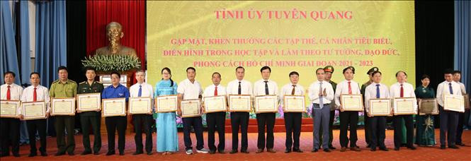 Tuyên Quang tuyên dương 86 điển hình học và làm theo Bác