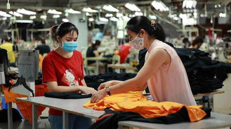 Rà soát giảm phí, lệ phí tháo gỡ khó khăn cho đối tượng chịu ảnh hưởng dịch COVID-19