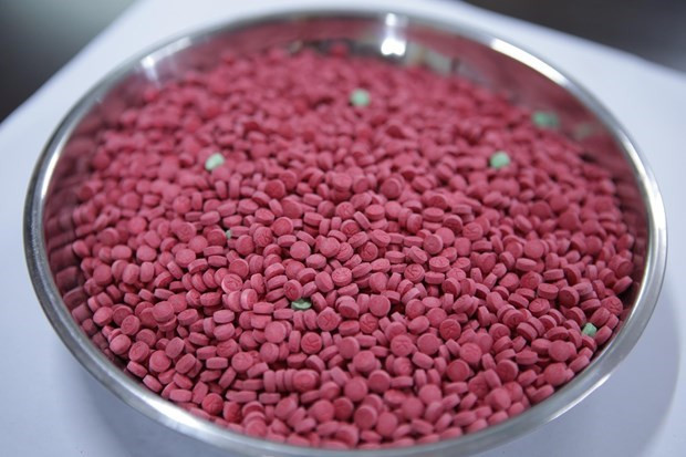 Bắt giữ đối tượng vận chuyển trái phép ma túy tổng hợp