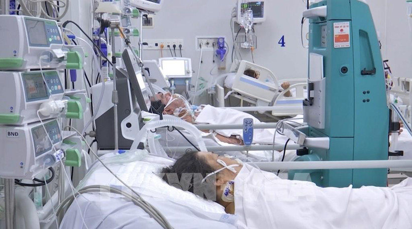 Dịch COVID-19: Gần 3.700 ca mắc COVID-19 mới; 5.690 F0 khỏi bệnh trong ngày 6/9