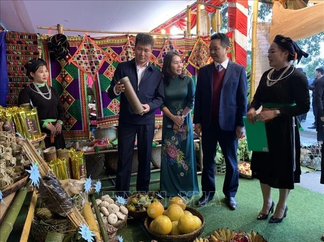 Nhiều hoạt động đặc sắc mở màn chương trình “Du lịch về miền đất Ngọc”