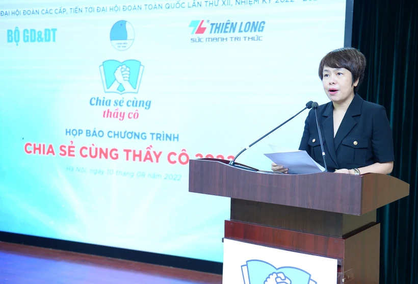 Chương trình "Chia sẻ cùng thầy cô" năm 2022: Tuyên dương 70 giáo viên giàu sáng kiến và thành tích trong đào tạo mũi nhọn