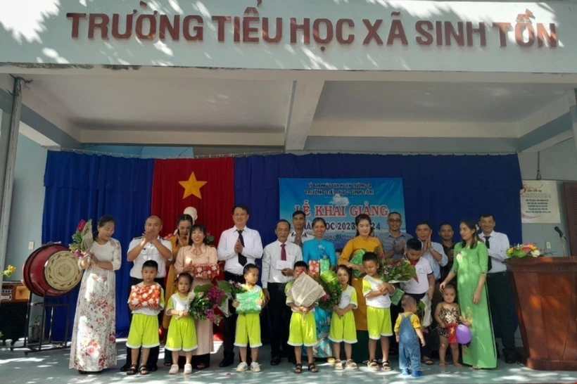 Khai giảng năm học mới ở huyện đảo Trường Sa