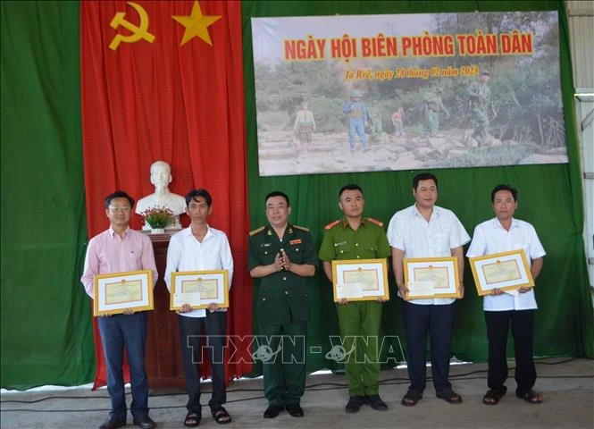 Phát huy sức dân trong bảo vệ an ninh biên giới, chủ quyền lãnh thổ ở xã Ia Rvê