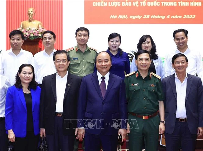 Chủ tịch nước Nguyễn Xuân Phúc: Tổng kết 10 năm thực hiện “Chiến lược bảo vệ Tổ quốc trong tình hình mới” toàn diện, hiệu quả