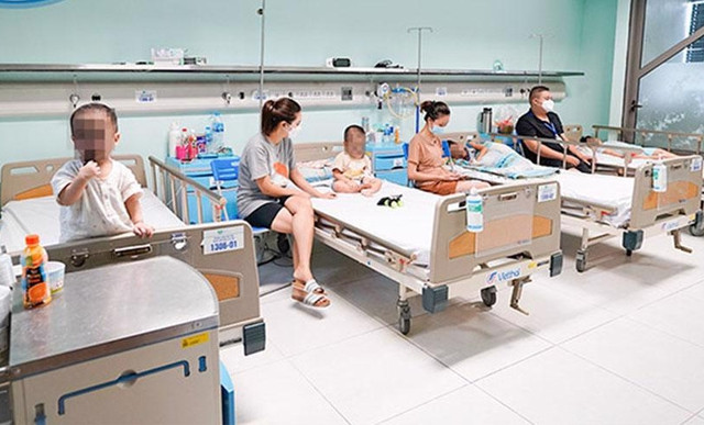 Các bệnh nhi mắc virus Adeno đang được điều trị tại Bệnh viện Nhi Trung ương. Ảnh: moh.gov.vn