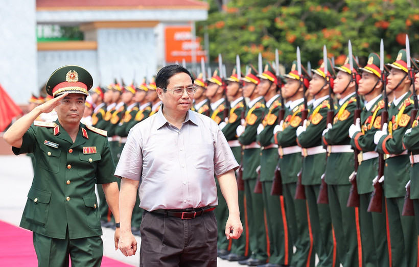 Thủ tướng Phạm Minh Chính: Quân khu 4 là nơi thể hiện tình cảm với những người đã khuất