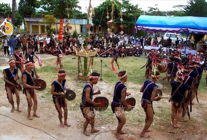 Không gian văn hóa Cồng Chiêng Tây Nguyên được UNESCO công nhận là Kiệt tác truyền khẩu và Di sản văn hóa phi vật thể thế giới vào năm 2005, đến năm 2008 được công nhận là Di sản văn hóa phi vật thể đại diện của nhân loại. Ảnh: Sỹ Huynh - TTXVN