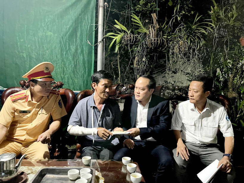 Kịp thời thăm hỏi gia đình nạn nhân vụ tai nạn giao thông đặc biệt nghiêm trọng tại Lạng Sơn