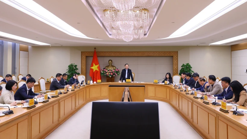 Phó Thủ tướng Trần Hồng Hà chủ trì phiên họp. Ảnh: Văn Điệp - TTXVN