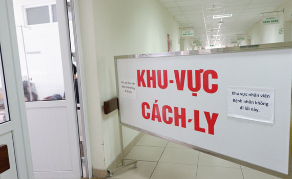 Dịch COVID-19: Thêm 10 ca mắc mới được cách ly ngay sau khi nhập cảnh